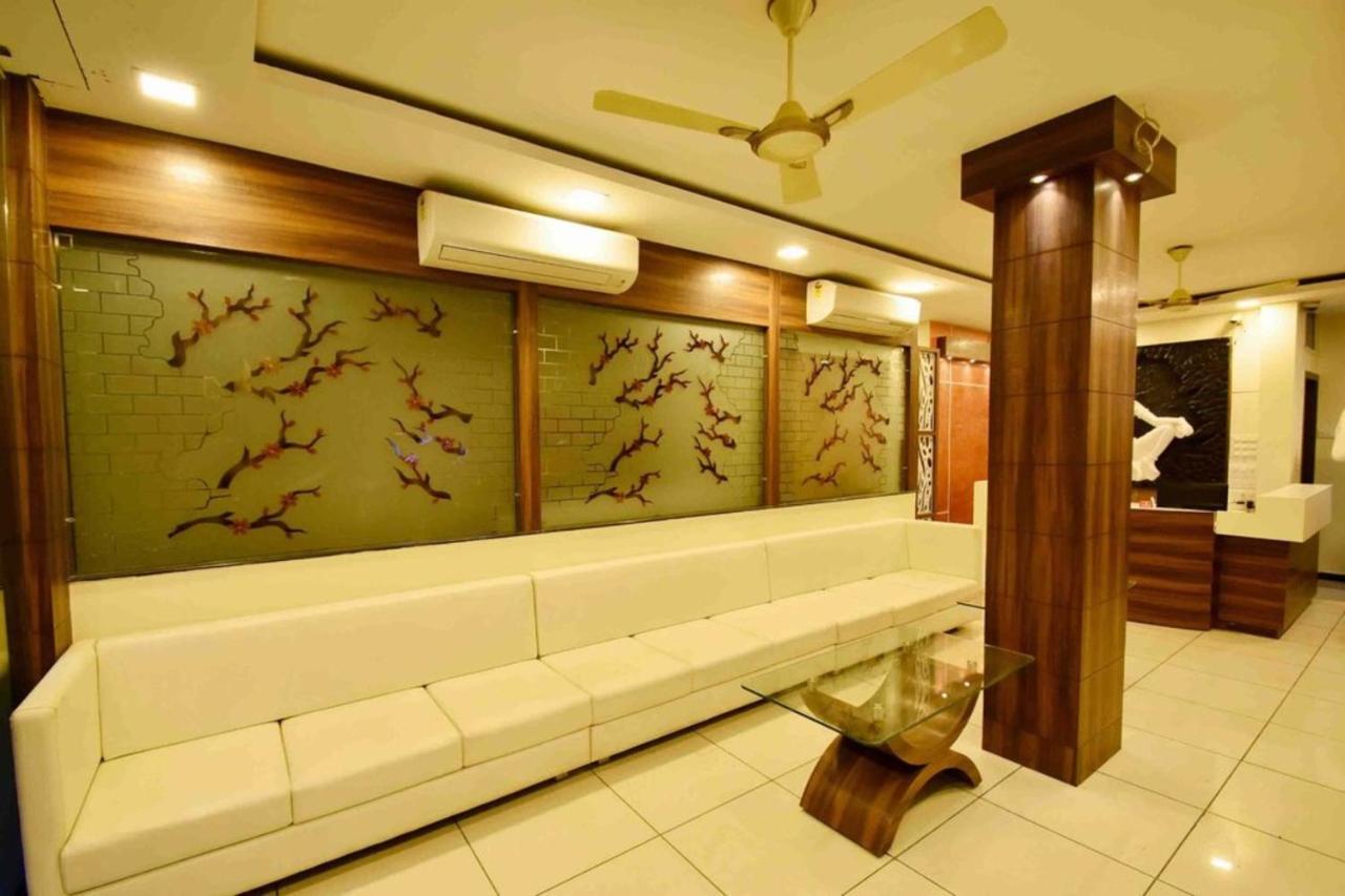 Hotel Satyug Ujjain Εξωτερικό φωτογραφία