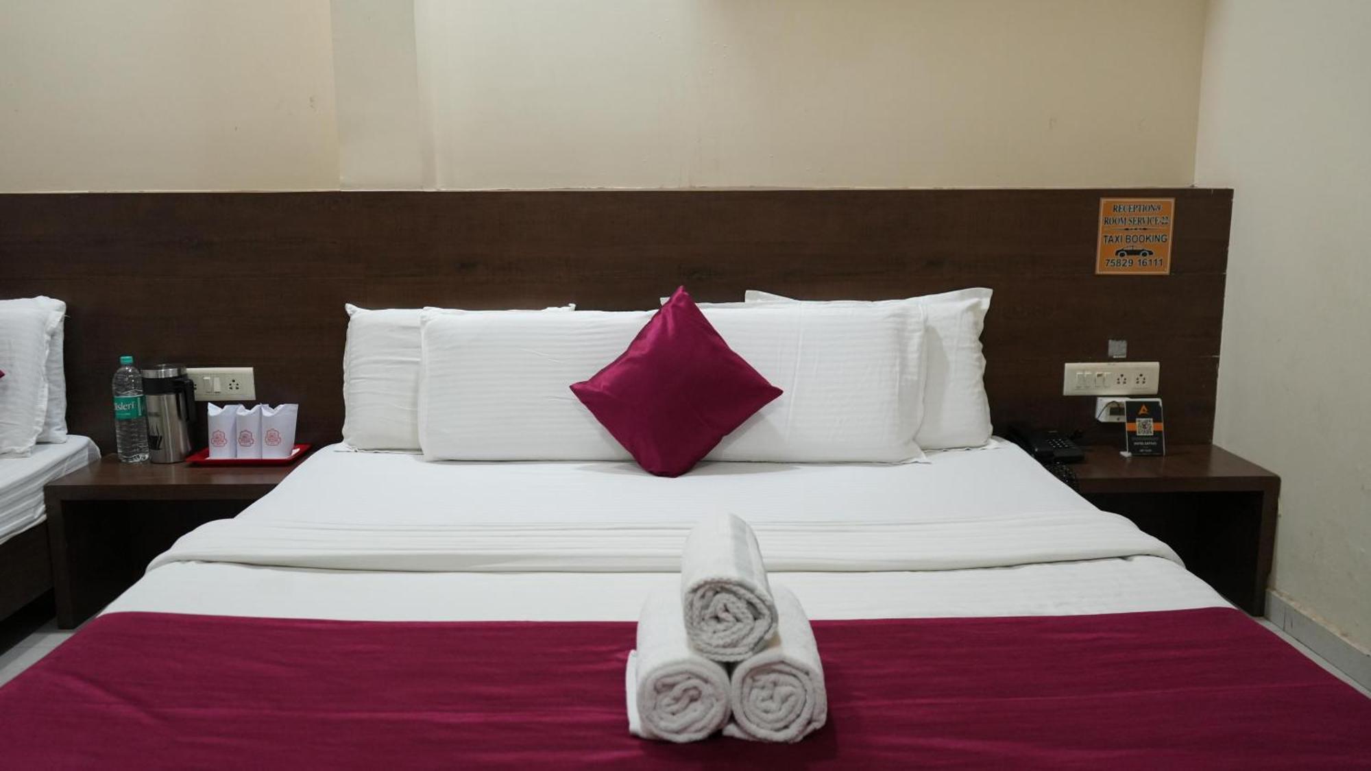 Hotel Satyug Ujjain Εξωτερικό φωτογραφία